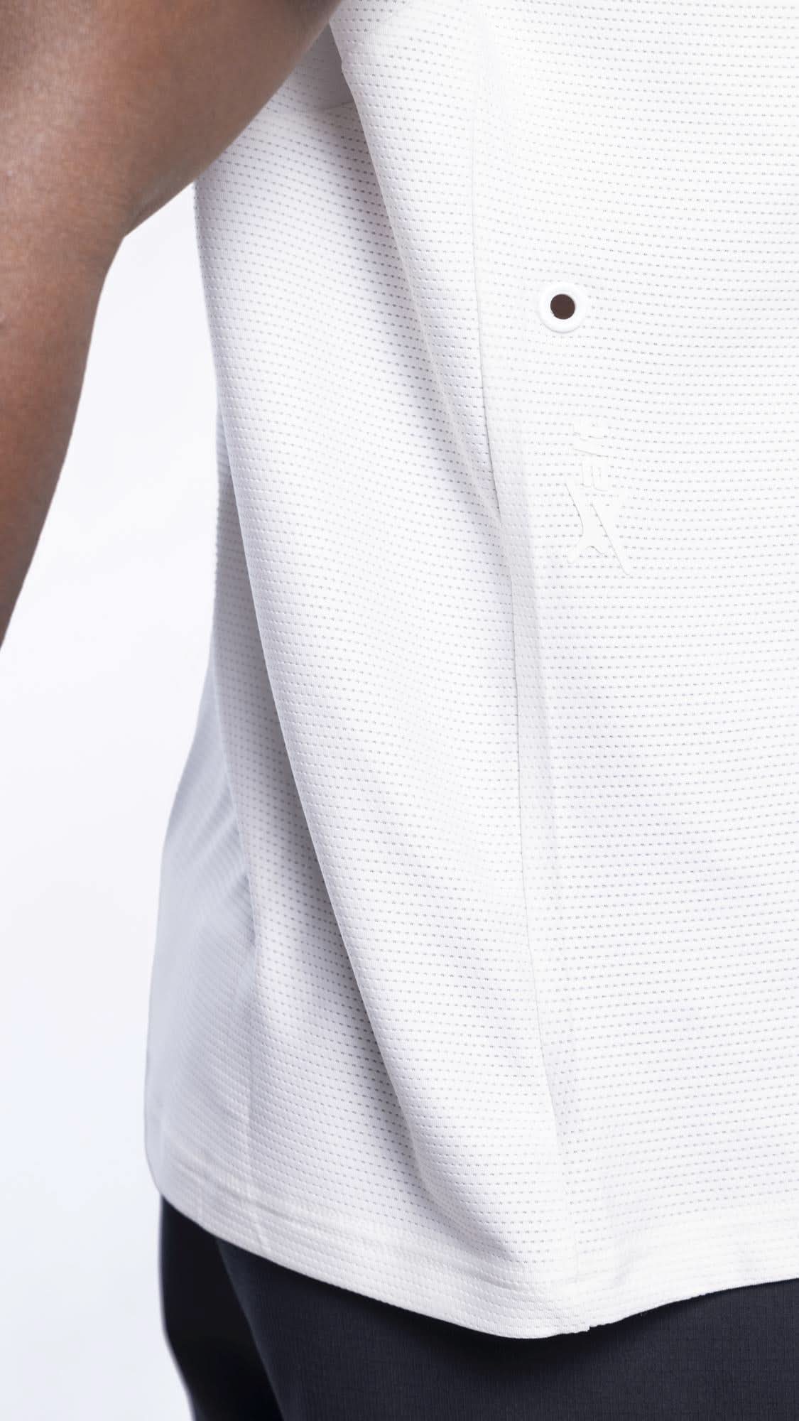 Xalt Life Aerodynamic Pulse Tee Pearl White CREW NECK