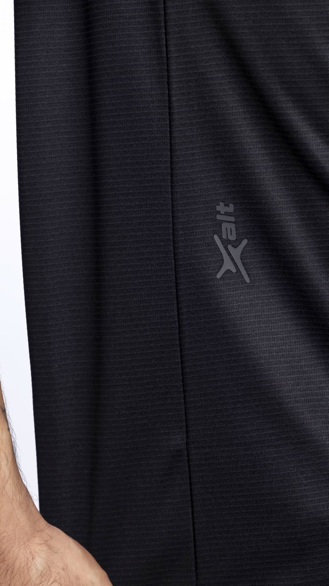 Xalt Life Urban Grid 2 Black V NECK