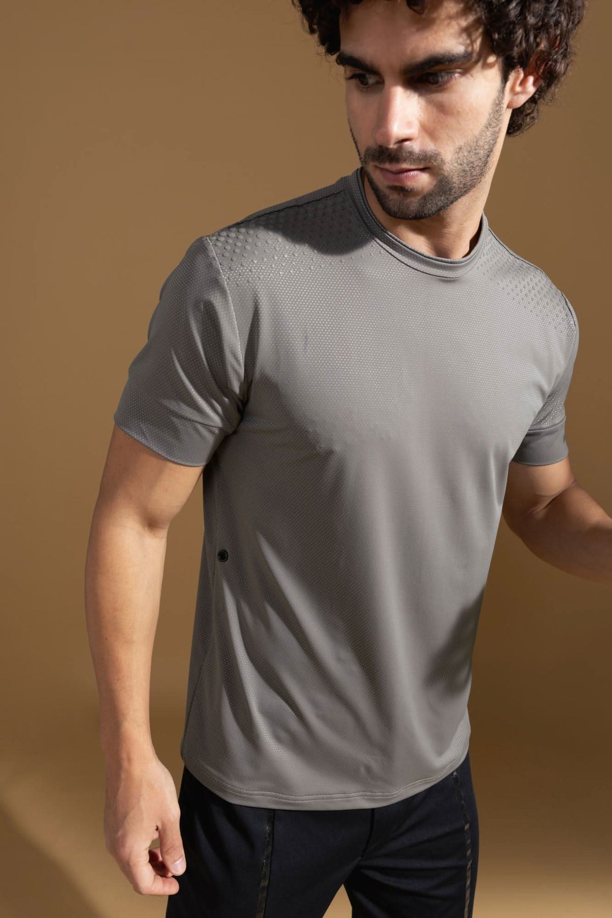 XALT Pulse Point Mesh Tee in silver, a 160 GSM W Mesh Oxford gym t-shirt