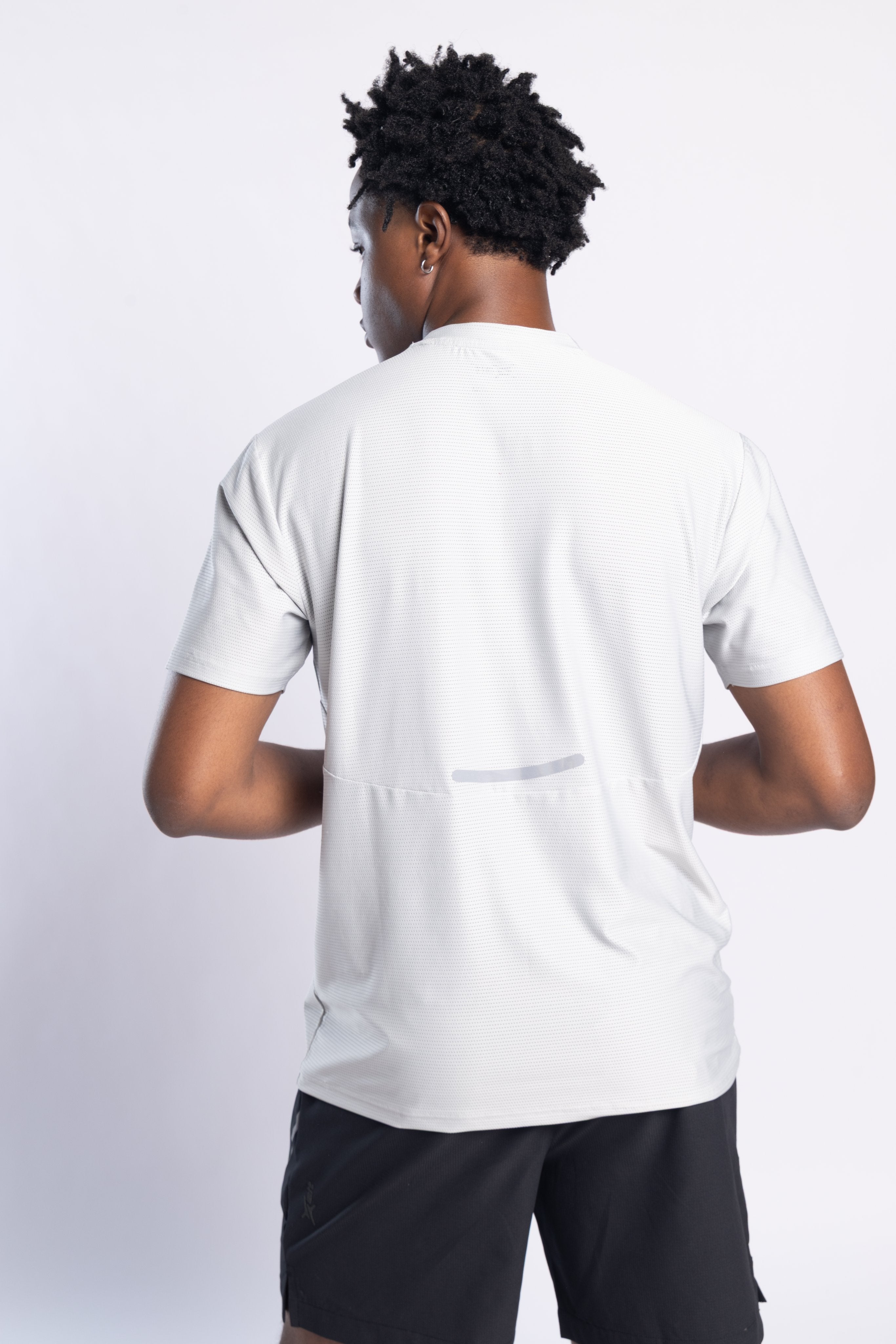 Aerodynamic Pulse Tee Silver